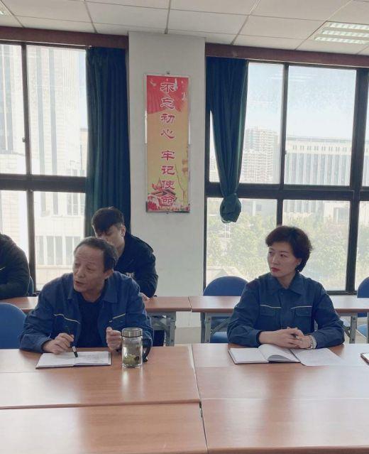 簡篇-【初心產(chǎn)發(fā)  四融五有】“五一”我在崗丨堅守詮釋責任  服務彰顯擔當